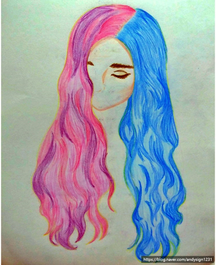 머리에 꽃을 꼿은 여성과 머리카락을 반반씩 염색한 여인의 얼굴을 색연필로 그린 인물화 그림 그리기