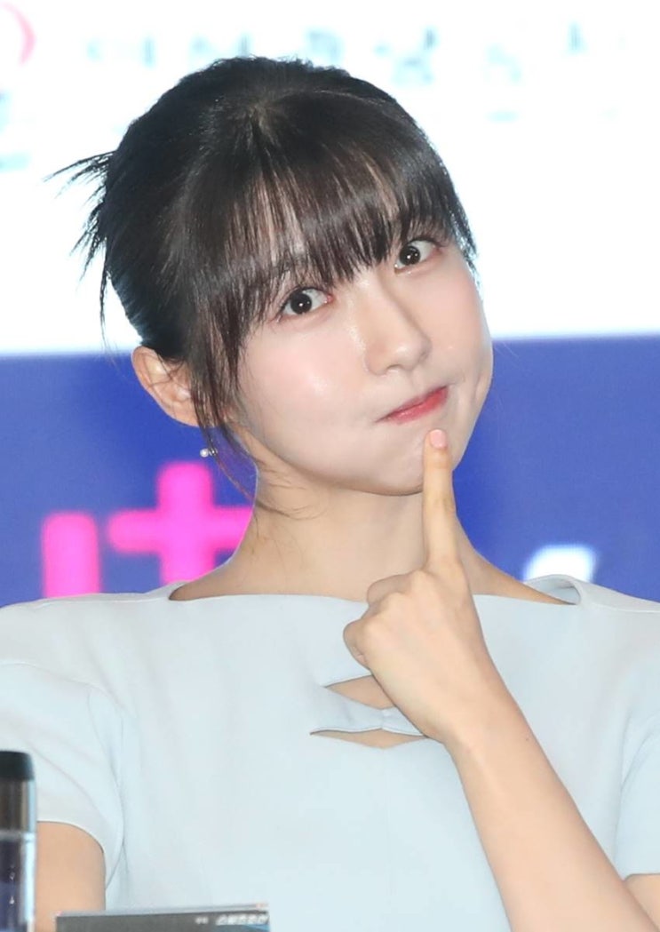 주현영, LG 트윈스 시구 도중 '예상 밖' 돌발 행동...모두 낚였다 주현영, LG 트윈스 시구 도중 '예상 밖' 돌발 행동...모두 낚였다
