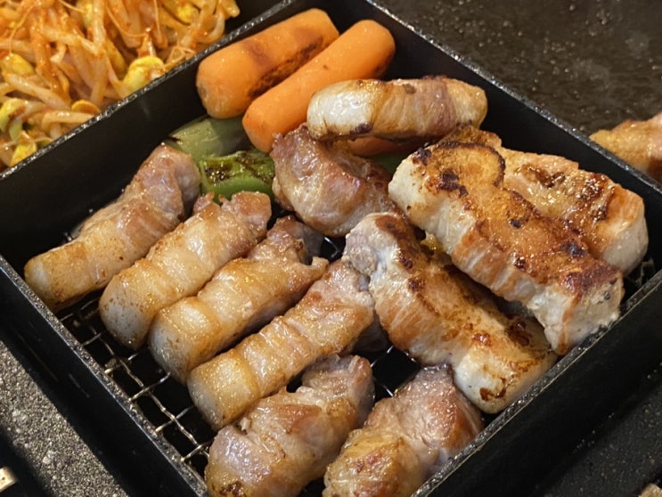  한돈 전문점 쏘삼208 수원역 회식장소로 딱