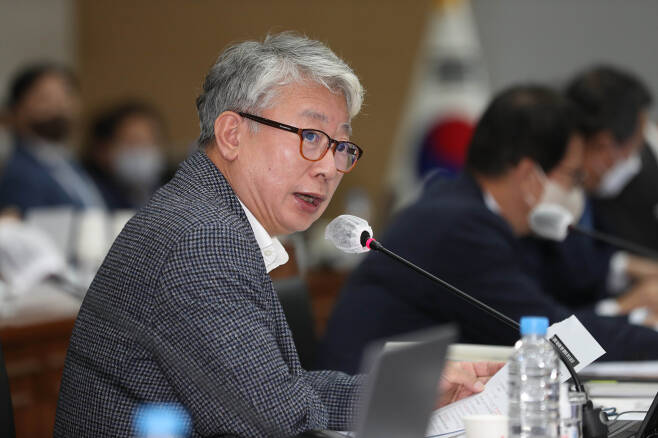 조응천 “용산·<b>이종섭</b>, <b>박정훈</b> 대령 잘못 건드린 듯…긴 싸움... 