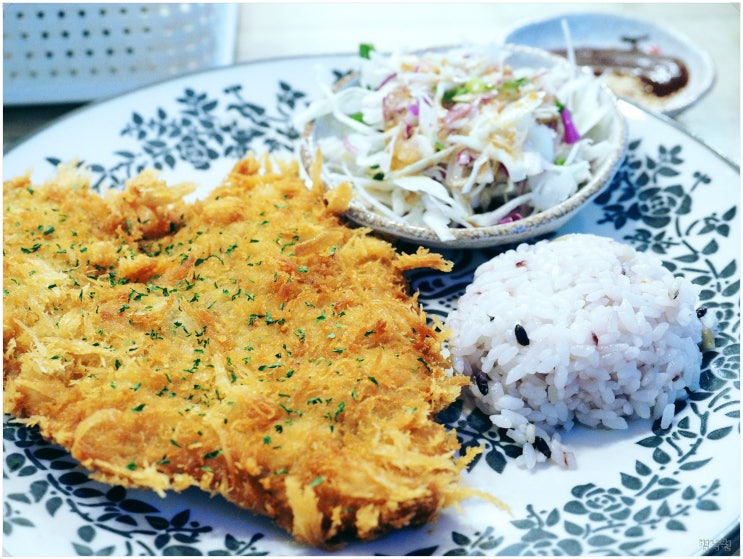  지리산오여사_ 반달곰도 도울 수 있는 구례 5일장 돈까스 로컬 맛집