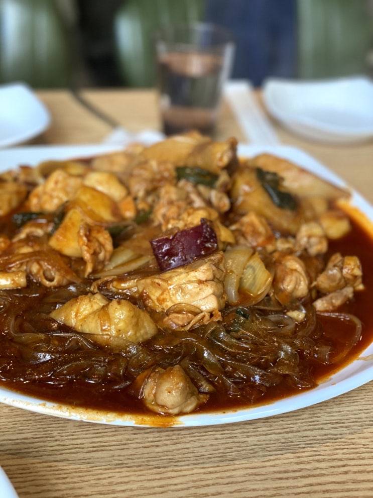  두찜 메뉴추천! 묵은지찜닭! 까만찜닭!
