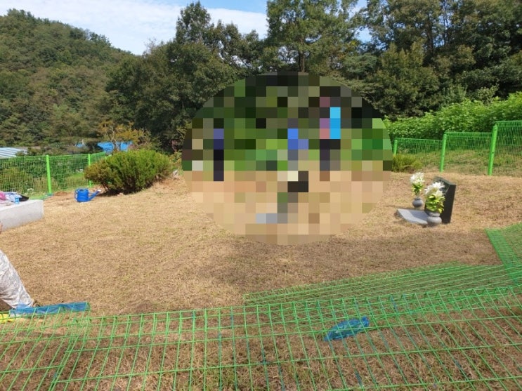  2023년 김천 어모면 산소벌초와 잔디조성 산소주변 수로공사및 펜스 설치공사 이틀공사 김천고인돌장의사