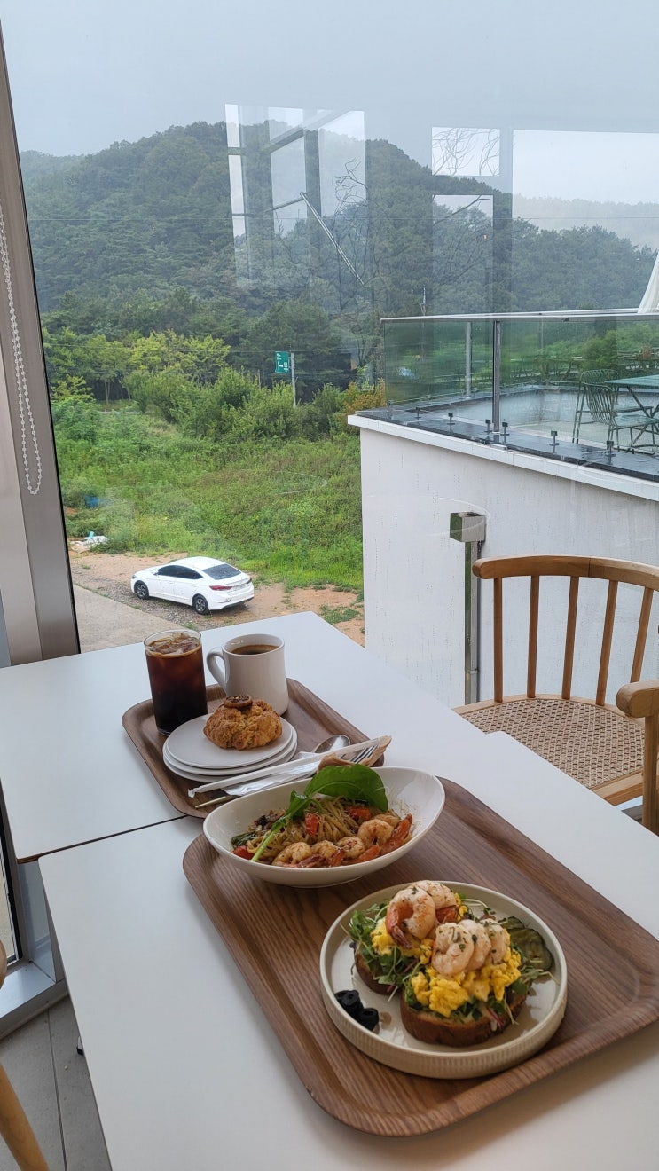  천안 태학산자연휴양림 카페 시유당: 브런치 맛집 & 산뷰카페
