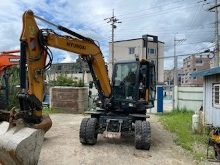 현대 HW60 2019년식 5500만원 판매합니다. (회전링크포함) 현대 HW60 2019년식 5500만원 판매합니다. (회전링크포함)