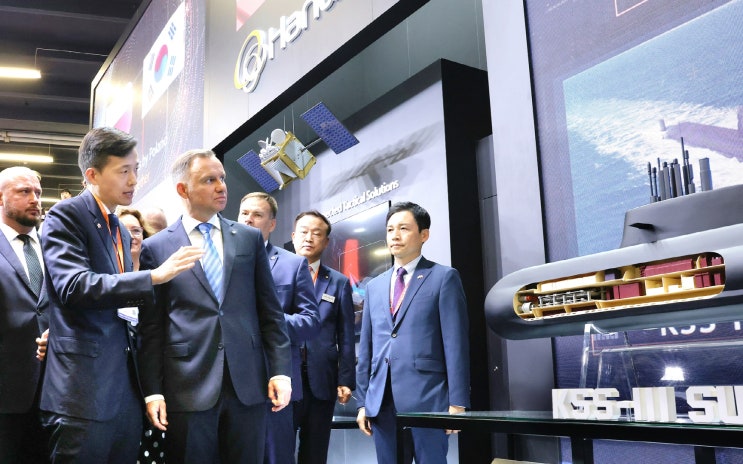 MSPO 2023 한화 김동관 부회장 두다 <b>폴란드</b> <b>대통령</b> 만남