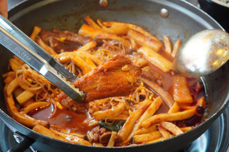  잠실 맛집 매콤 등갈비와 곤드레밥 메밀전 필수! 담산 잠실새내점