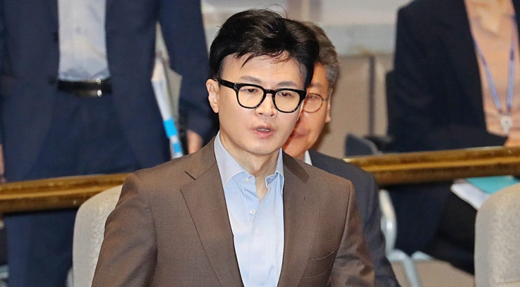 <b>한동훈</b> 법무 “<b>소환 통보</b>를 받으면 잡범도 단식”…이재명... 
