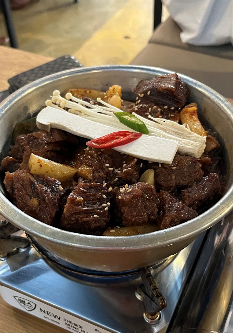 [신촌]소신이쏘 매운갈비찜 맛집 (당면,떡사리 무료)