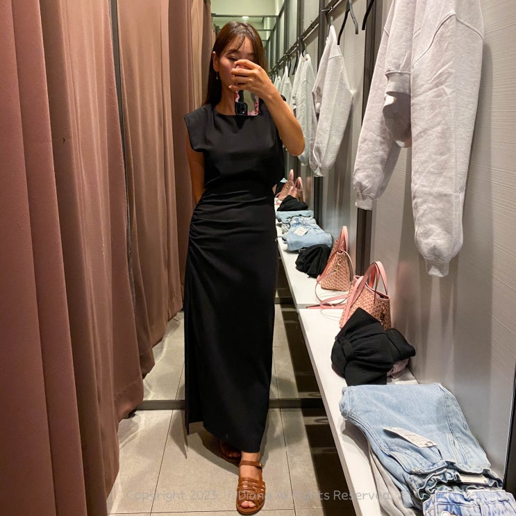 ZARA 자라 가을 신상 청바지, 블랙 롱 원피스 겟 ZARA 자라 가을 신상 청바지, 블랙 롱 원피스 겟