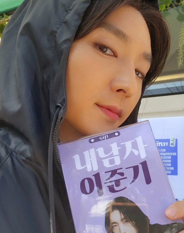 Lee Joon-gi: Age, Height, Arthdal Chronicles: The Sword of Aramun, Instagram at a Glance