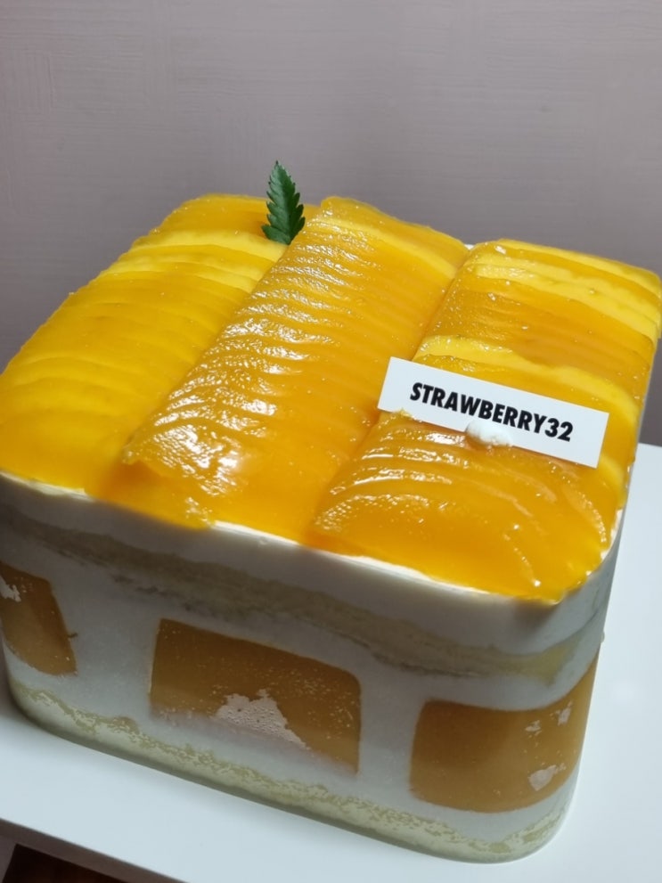  [연남/스트로베리32 연남본점] 생망고가 듬뿍 들어간 홍대입구 망고 케이크 맛집 (당일 예약 방법)