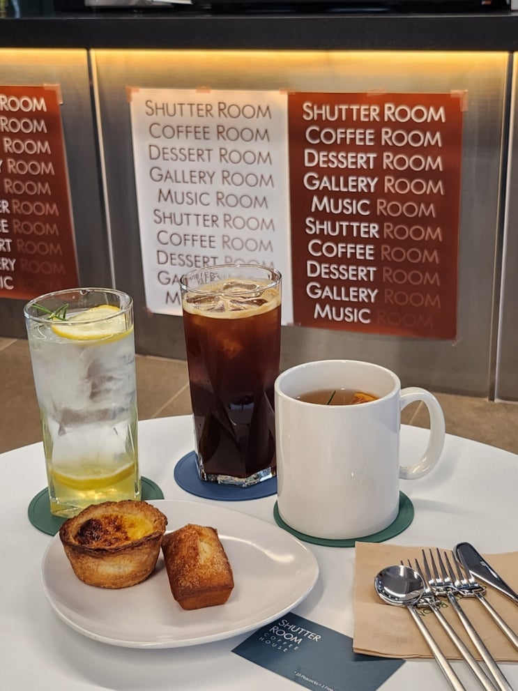 구미봉곡동카페 커피, 그리고 사진과 공간이 있는 셔터룸