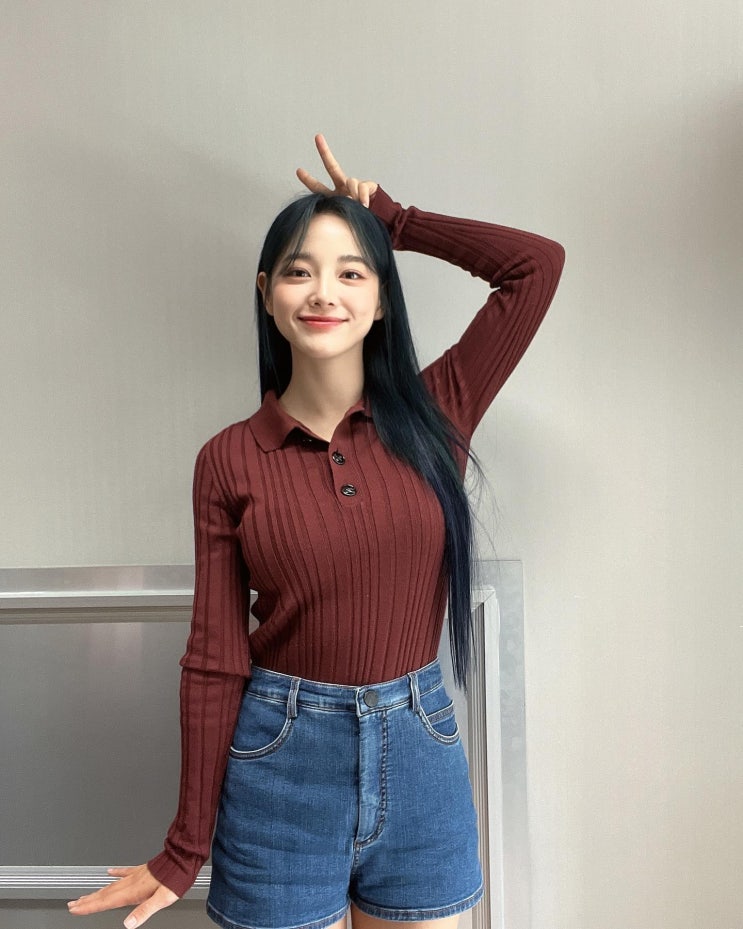 김세정 인스타그램 옷 가을 코디 longchamp 롱샴 니트 폴로 넥 스웨터 정보! 김세정 인스타그램 옷 가을 코디 longchamp 롱샴 니트 폴로 넥 스웨터 정보!