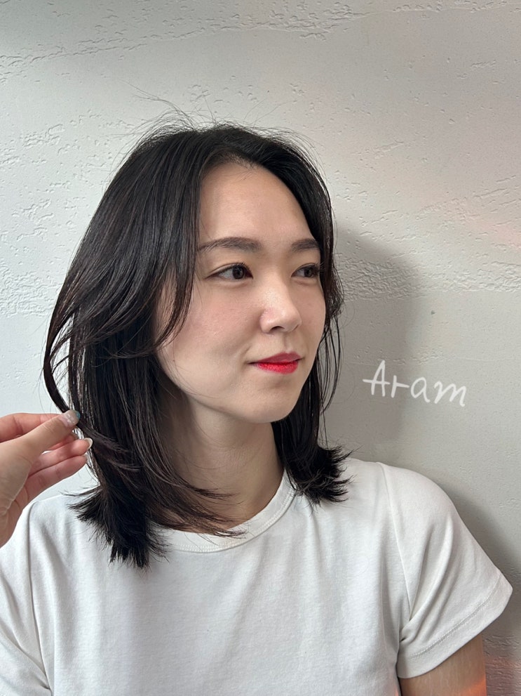  홍대미용실 / 디자이너 아람/ 윈드펌/ 중단발 레이어드/ 볼륨매직