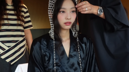 블랙핑크 제니, 거울 보며 "울고 싶다" 왜? 블랙핑크 제니, 거울 보며 "울고 싶다" 왜?