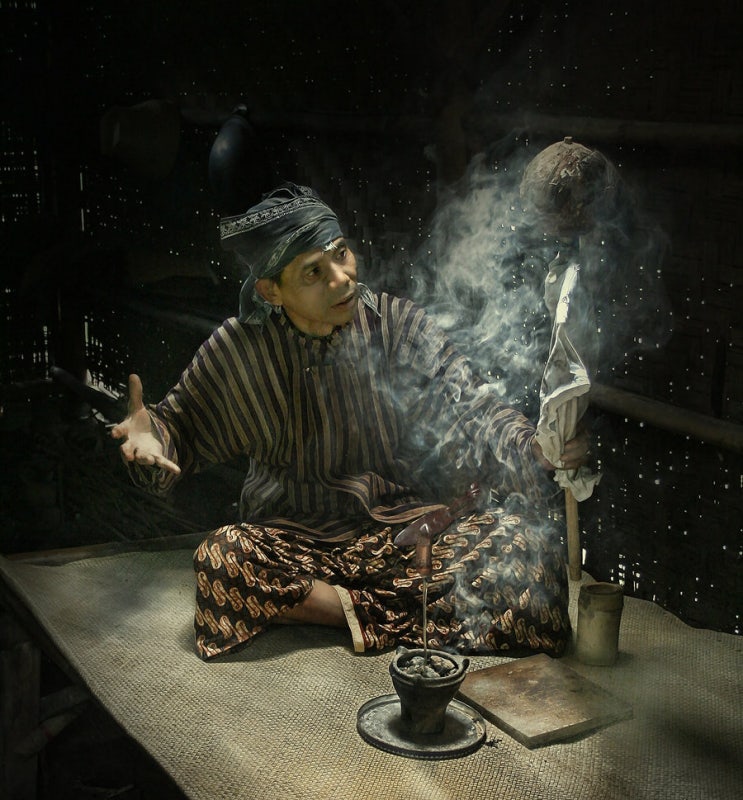  두꾼 (Dukun)