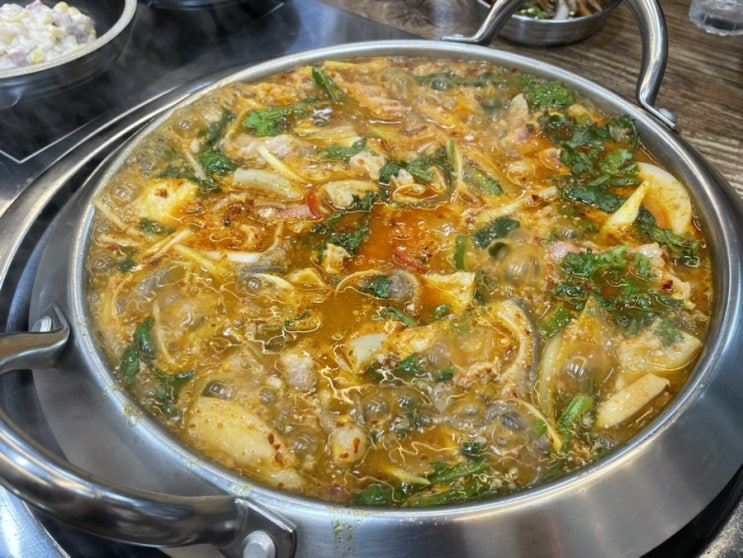  강남구청역 맛집 중앙실비 곱창전골!
