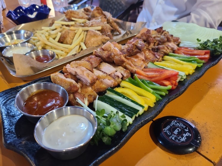 제주서귀포치킨 '누구나홀딱반한닭' 바사칸닭&쌈닭