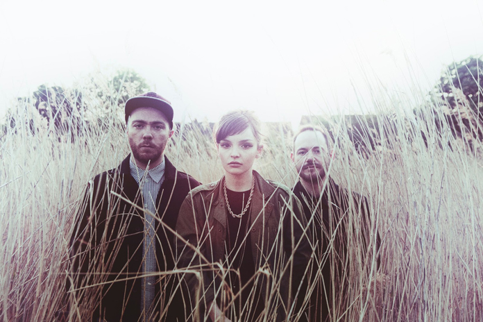  CHVRCHES, 'Talking In My Sleep' 미공개 음악 영상
