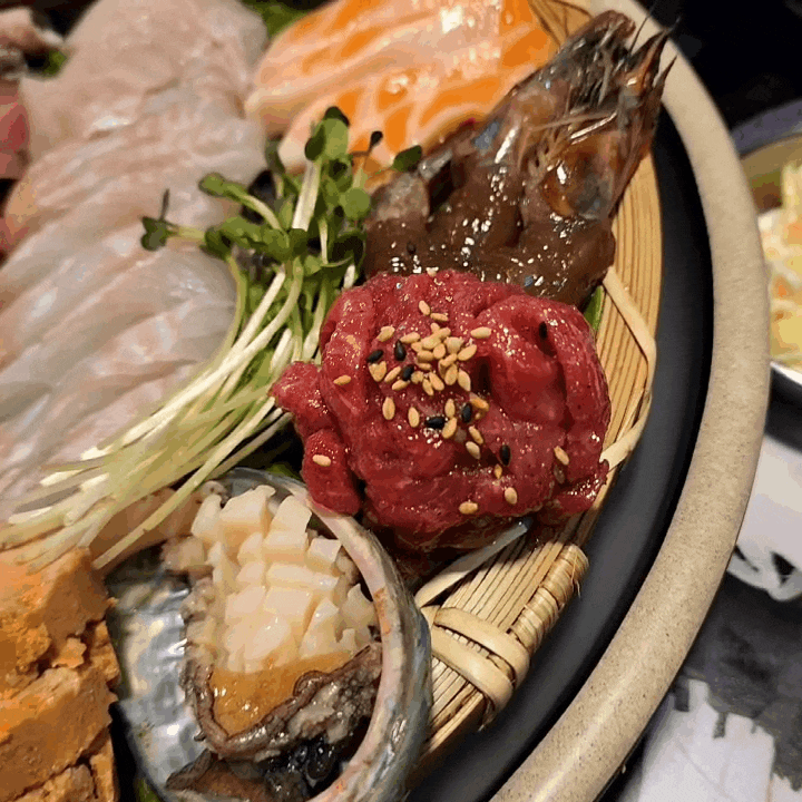 홍대 술집거리 육연해 신선한 해산물 육회를 푸짐하게 먹을 수 있는 안주가 맛있는 합정 술집