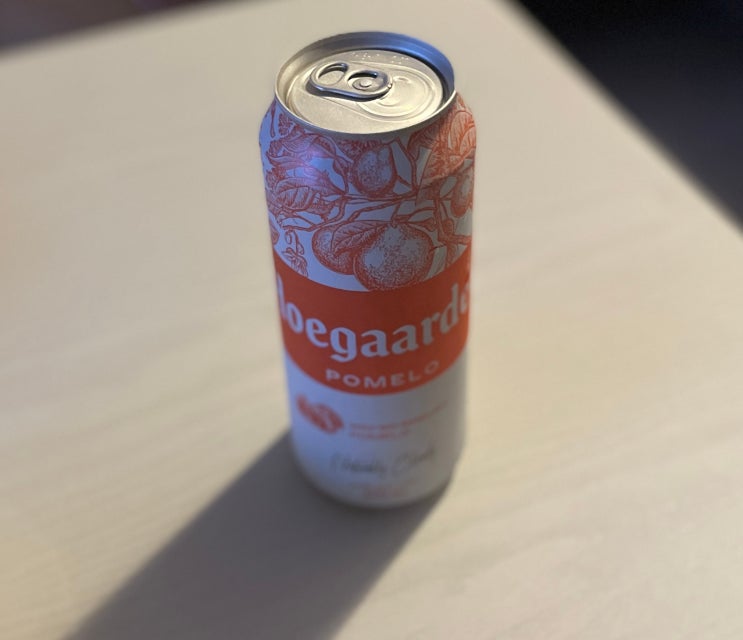  여름과 잘 어울리는 상큼한 자몽의 맛 / 호가든 포멜로 ( Hoegaarden POMELO )