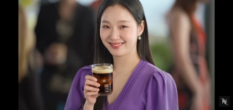 네스프레소 광고: 어디서 재미를 느껴야 할지 모를; 미국식유머; 맥락몰라서 당혹; 김고은 줄리아 가너 조지클루니 네스프레소 광고: 어디서 재미를 느껴야 할지 모를; 미국식유머; 맥락몰라서 당혹; 김고은 줄리아 가너 조지클루니