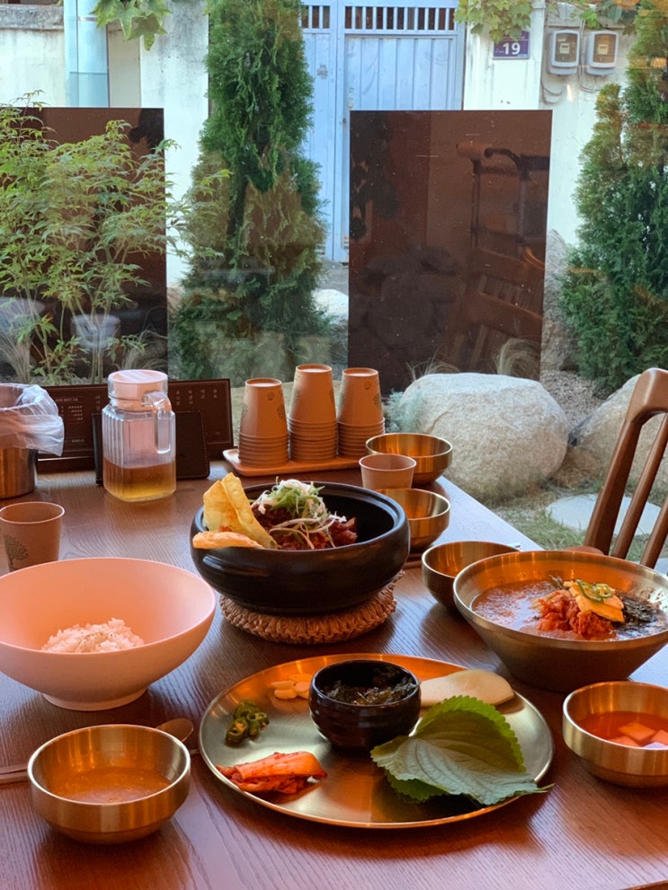  황리단길 맛집 :: 대구식 매콤한 소갈비찜과 납짝만두, 경주 신상 핫플 거송갈비찜 황남점