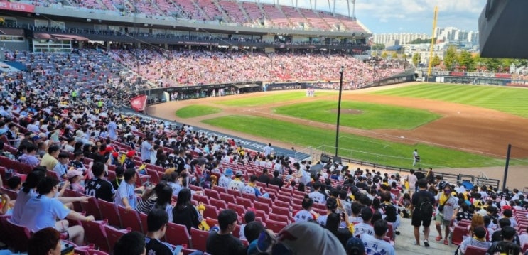 광주 기아 챔피언스 필드는 축제 중~ 10연승은 못했지만... 이겼다!