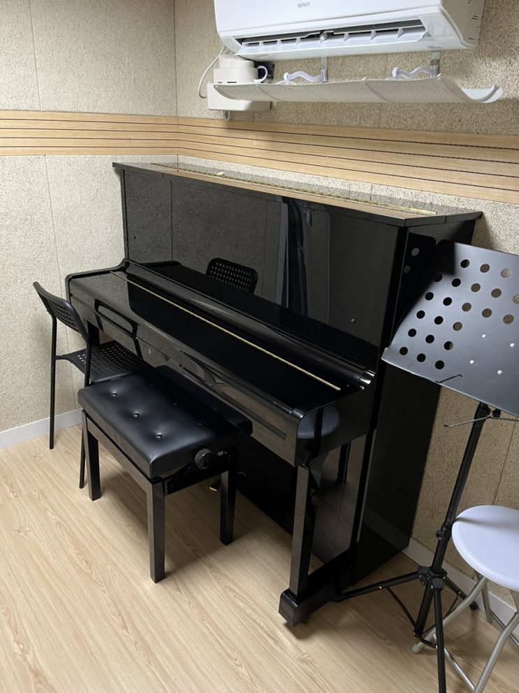 깔끔한 이대 피아노연습실 라온음악연습실