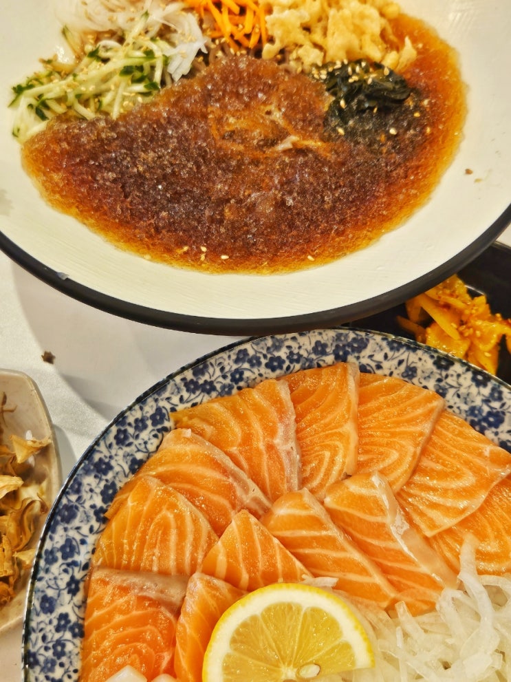 부산시청 점심 맛집 연산동 정성다이닝 생연어덮밥 메밀소바 타코야끼 주문