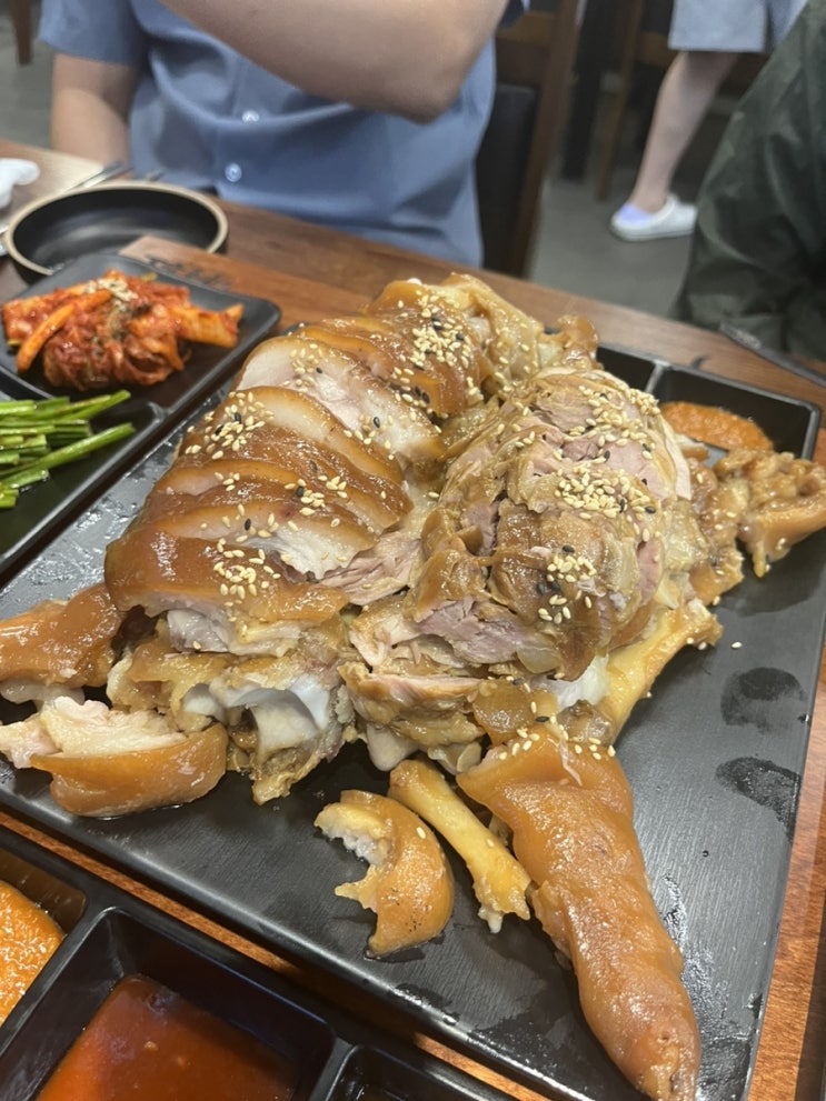 귀한족발