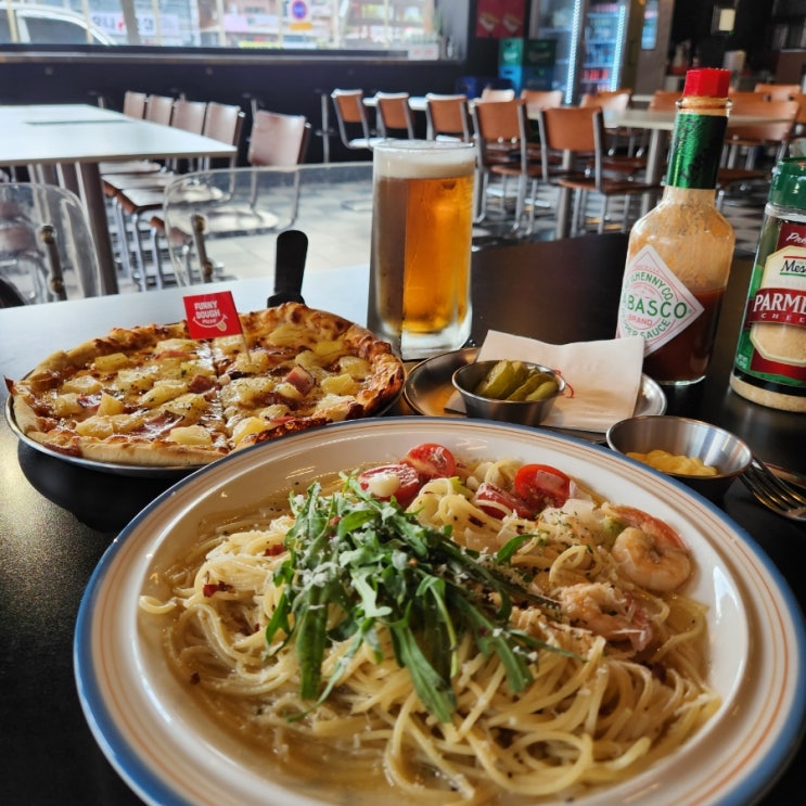  상남동맥주 마시기 좋은 상남동 피자 맛집 <퍼니도우> 데이트장소로 추천