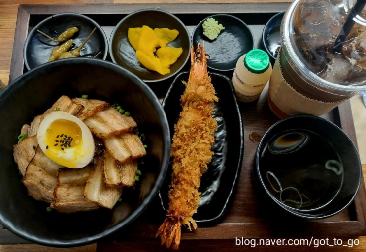  광주 서구 덮밥 맛집" 덥"