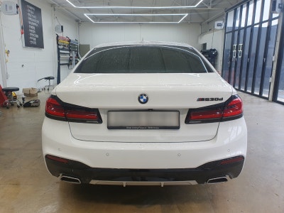 시흥 신현로38번길 / 사틴블랙 전체랩핑 & 루프스킨/ BMW / 5시리즈 (G30)