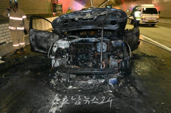  광양소방 여성의용소방대장 아들(송인주), 광양 터널 내 차량화재 발견하여 화재 진압
