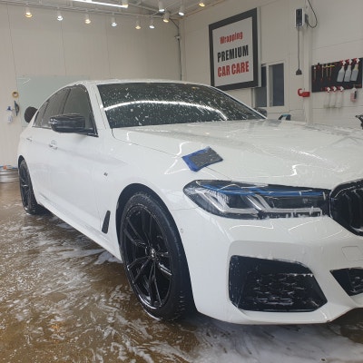 시흥 신현로38번길 / 사틴블랙 전체랩핑 & 루프스킨/ BMW / 5시리즈 (G30)