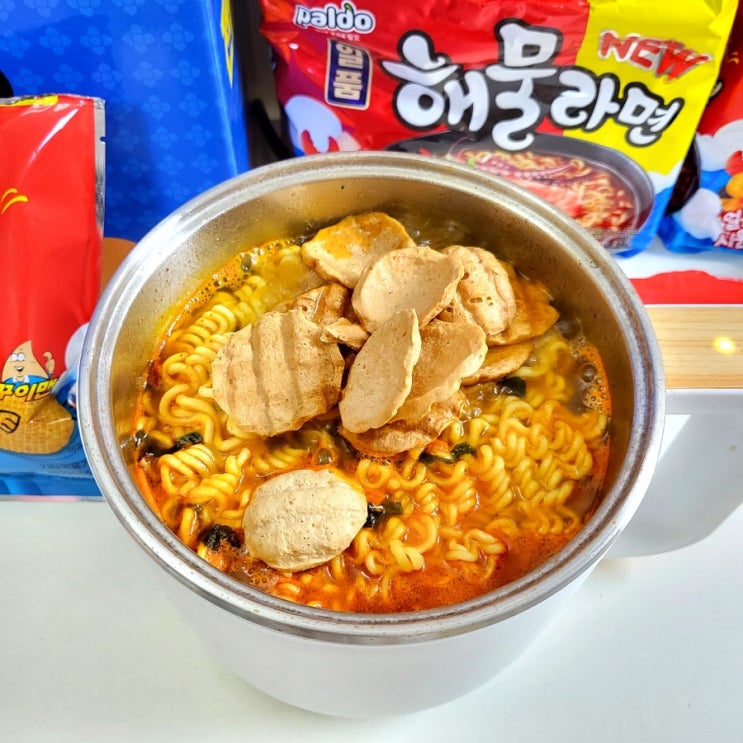  팔도 해물라면X꾸이맨 : 맛있는 이색 레시피 추천