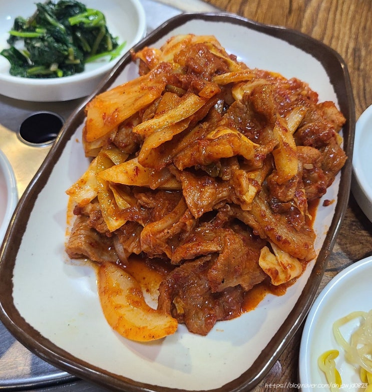  전주맛집 야탑역 혼밥 기사식당느낌 김치두루치기에 소주먹은 내돈내먹 후기