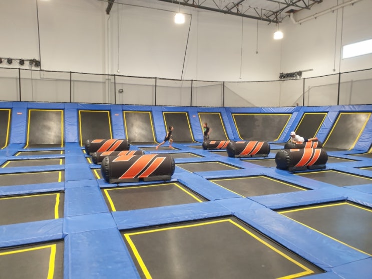  미국 샌디에고 트램폴린 파크(SKY ZONE)