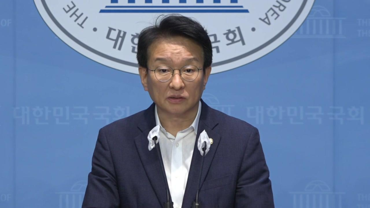 <b>민주</b> '日, <b>독도</b> 영유권 주장 강화하는데 정부는 예산 삭감'