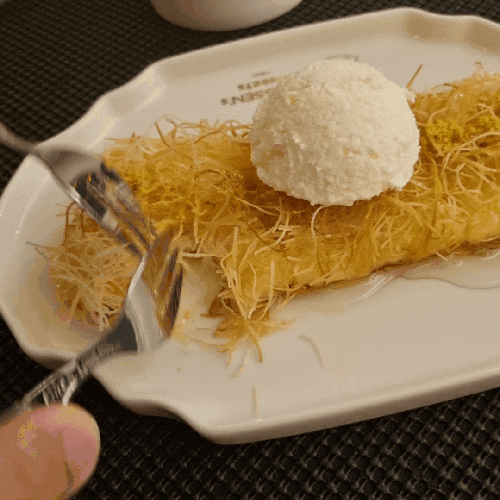  성수 카이막 맛집 모센즈스위트 ! 아랍느낌 카페, 피스타치오라떼 추천~