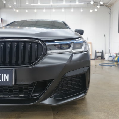 시흥 신현로38번길 / 사틴블랙 전체랩핑 & 루프스킨/ BMW / 5시리즈 (G30)