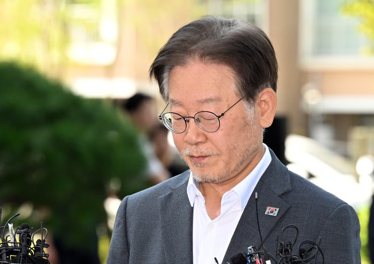 <b>이재명</b>, <b>6번째</b> 소환…정치<b>검찰</b> 다음 수순은 '구속영장'