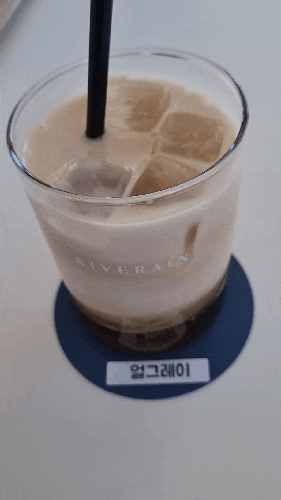  춘천 레이크 뷰 대형카페 리버레인 노키즈존 주차 가능