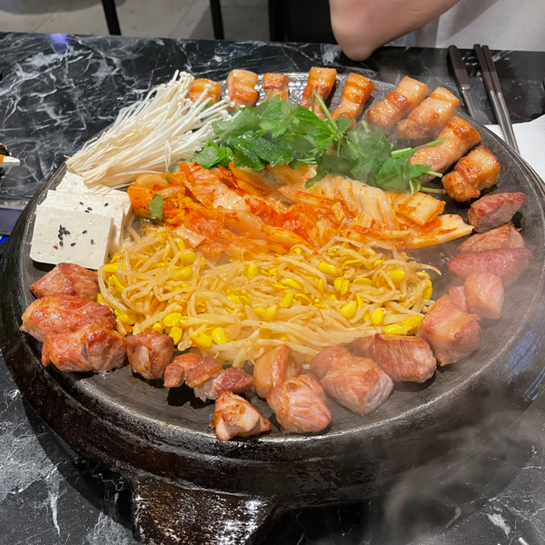  지축 고기집 추천, 솥뚜껑 삼겹살이 맛있는 솥툼