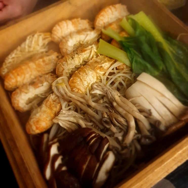  홍대합정상수 이자카야 사쿠라테이엔에서 곰새우찜&라멘과 요쿠르트슈