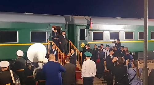 <b>김정은</b>-<b>푸틴</b>, 왜 <b>러시아</b> 우주기지·전투기공장서 정상<b>회담</b>하나