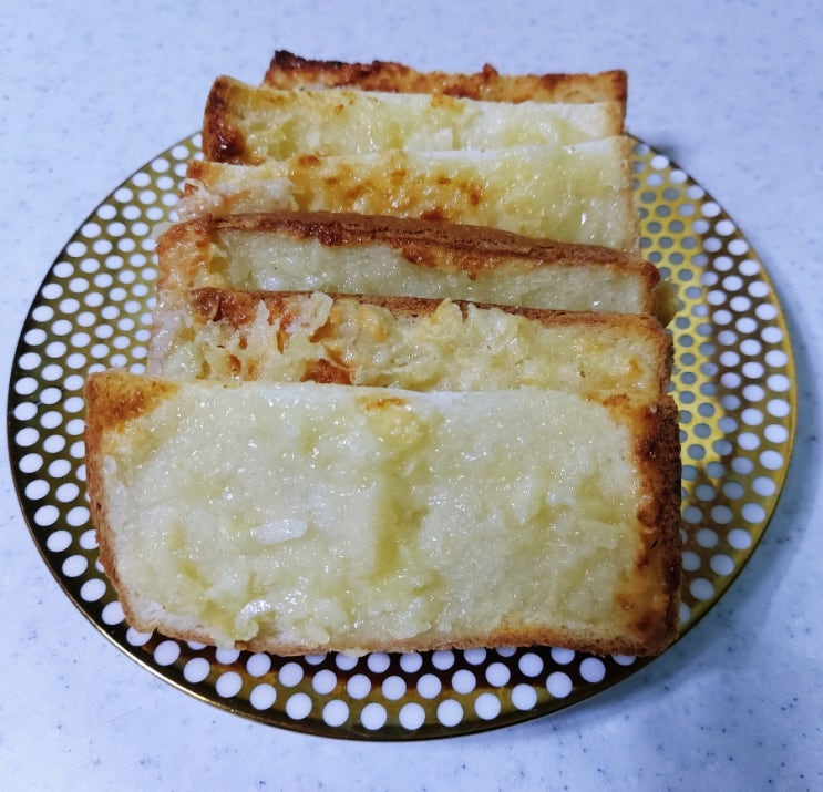[요리.레시피] 식빵으로 만든 촉촉한 마늘빵 초간단 레시피