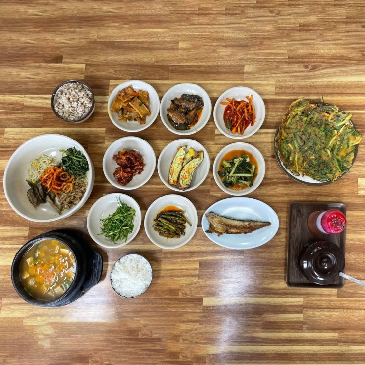 9첩 반상에 부침개까지 주는 부천 백반 맛집 고강보리밥 9첩 반상에 부침개까지 주는 부천 백반 맛집 고강보리밥